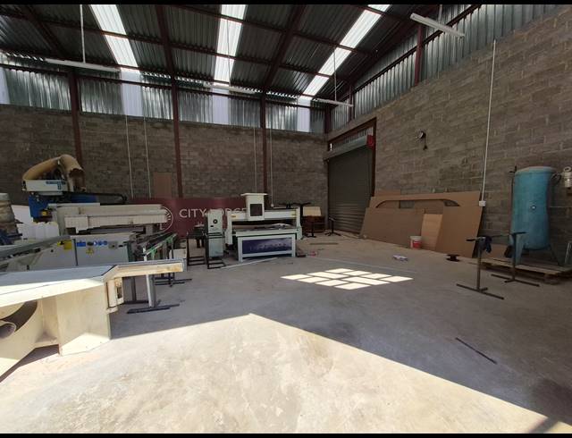 1,000M² WAREHOUSE FOR SALE IN BENROSE